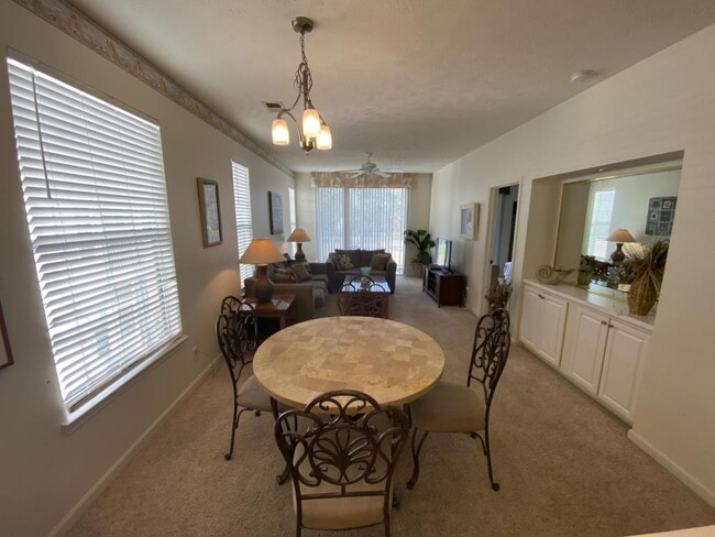 Building Photo - 620 River Oaks Dr