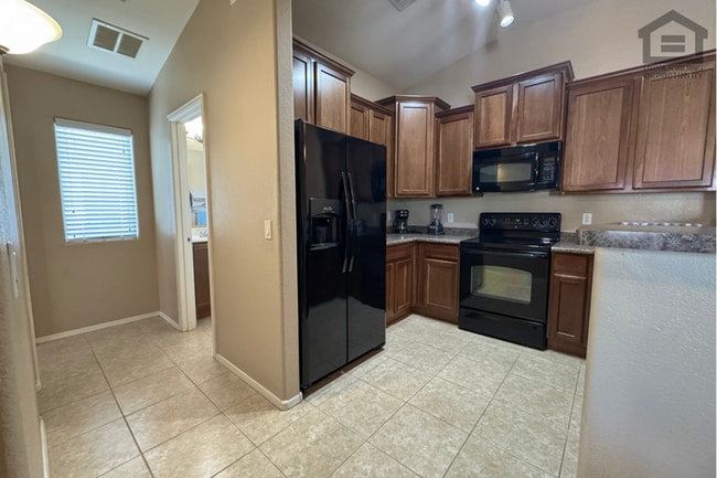Building Photo - 2Bed/2Bath Furnished Condo in North Chandler! Move-In Ready on 07/23/2026!