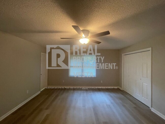 Building Photo - 8650 Hopewell Rd