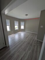 Building Photo - 27 McKinley Rd