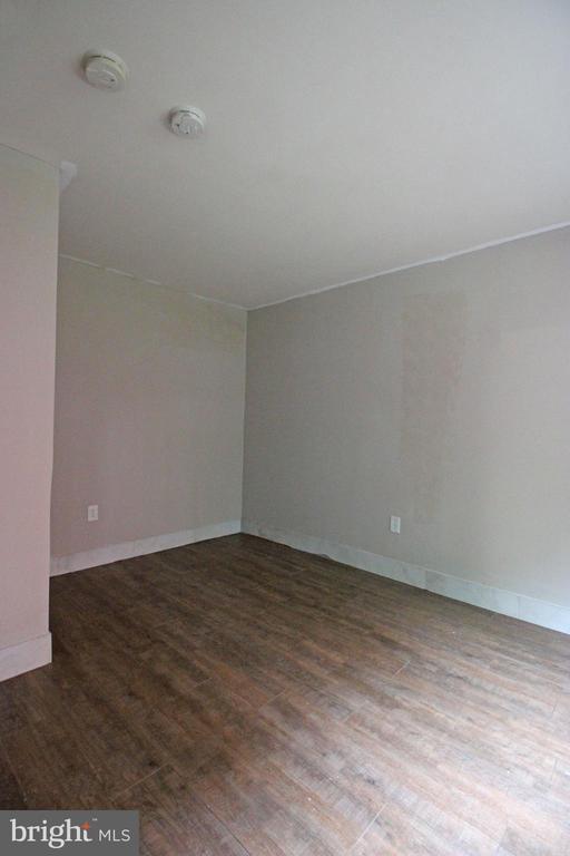 Building Photo - 17 Water St