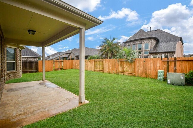 Building Photo - 30217 Live Oak Way