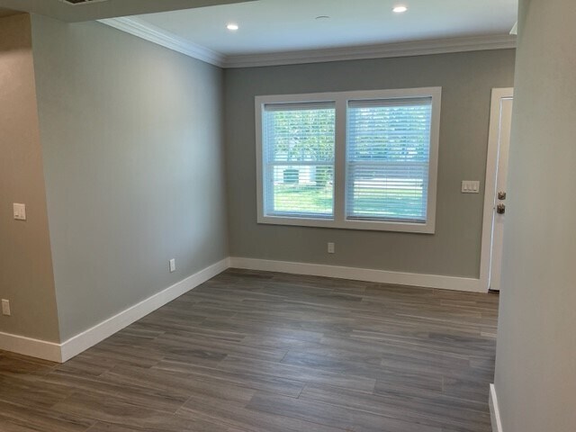 Building Photo - Fairfield Maples South at Bay Shore