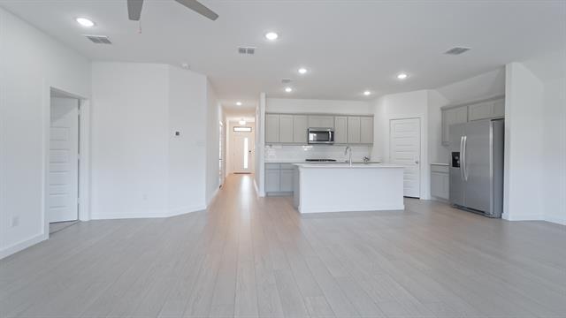 Building Photo - 465 Chase Creek Dr