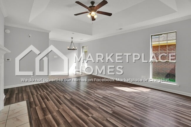 Building Photo - 8513 English Oak Loop