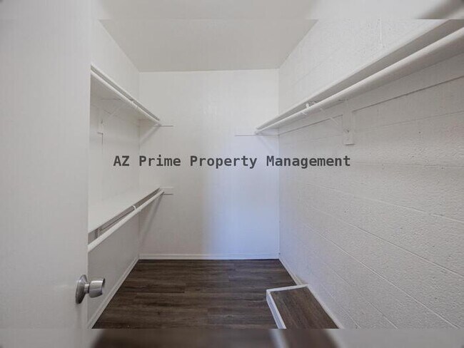 Building Photo - 3810 N Maryvale Pkwy