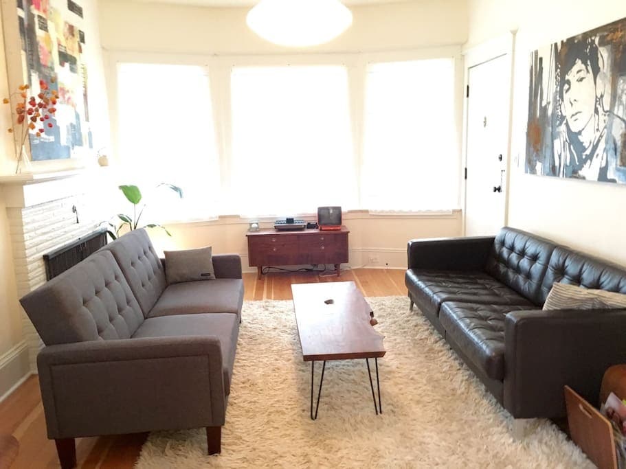 Building Photo - 1523 SE Ankeny St