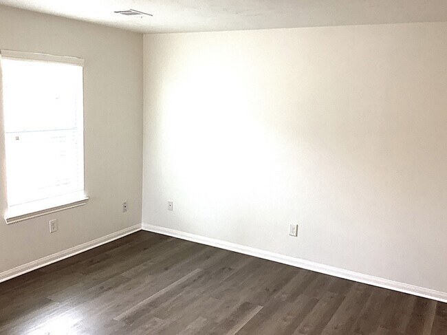 Building Photo - 910 Redcrest Springs Ct