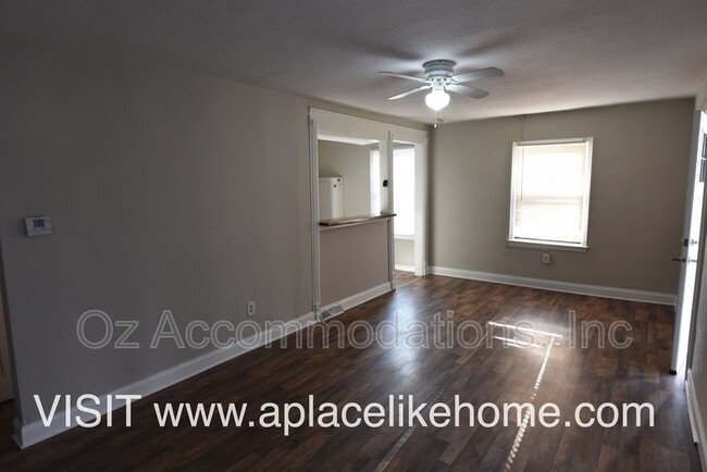 Building Photo - 5555 Farrow Ave