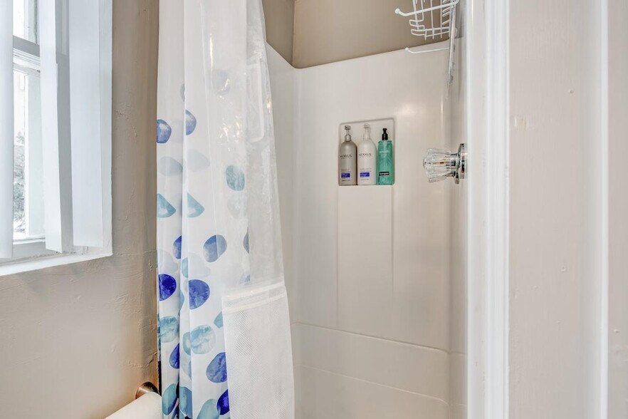 Building Photo - 5721 Wadsworth Bypass