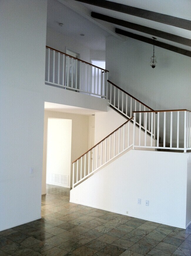 Building Photo - Rancho Montecito, Vista