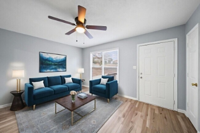 Building Photo - 3 Bedroom 1 Bath Home - Recently Refreshed