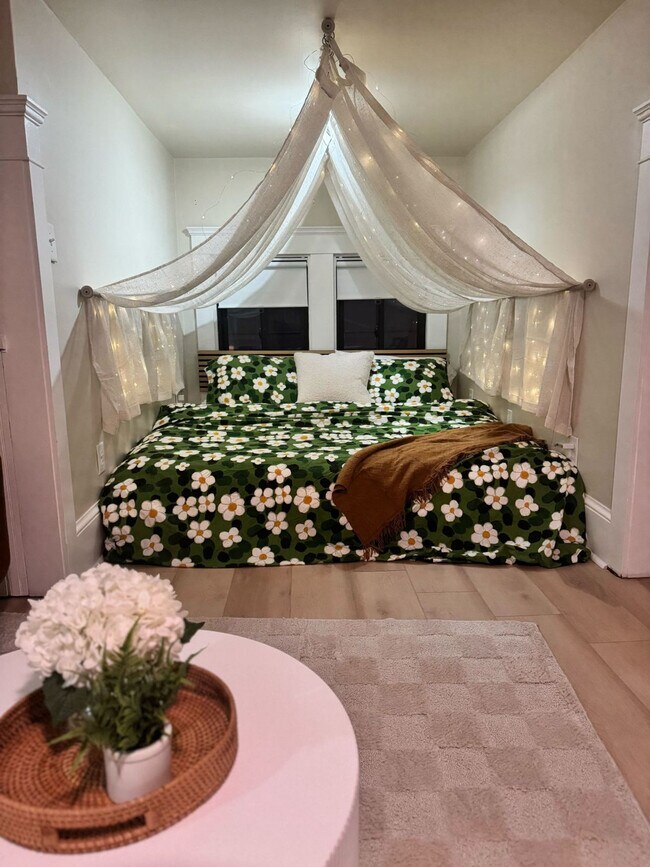 Building Photo - 25 N Rose Blvd