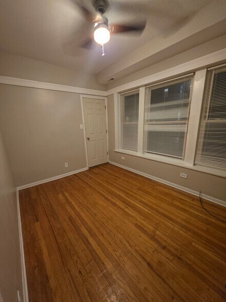 Building Photo - 11033 S Vernon Ave