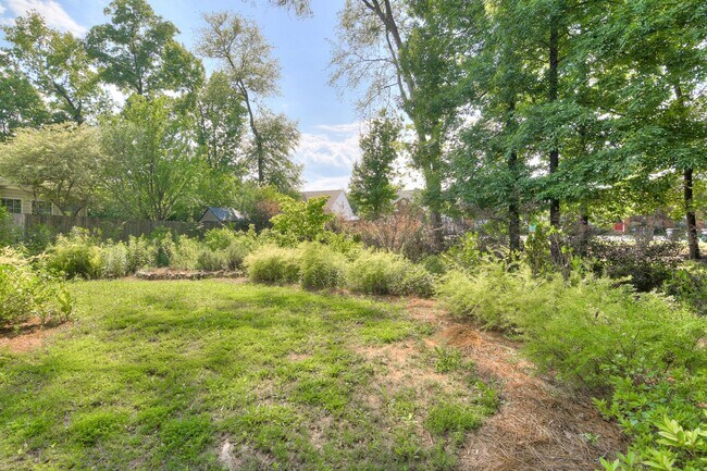 Building Photo - 2545 Carriage Creek