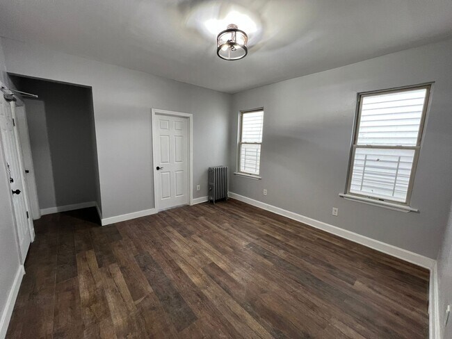 Unit 2 - 317 Coit St