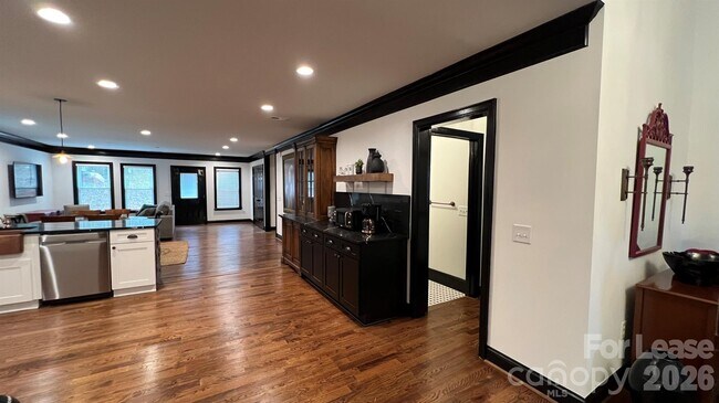 Building Photo - 2301 Remount Rd