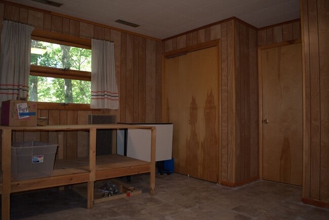 Building Photo - Marvelous 4 Bed 2.5 Bath House In Quarry H...