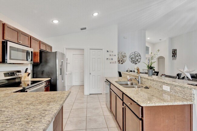 Building Photo - 9709 Starboard Dr