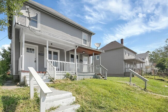 Building Photo - Newly Updated 2 Bedroom Home – Bright, Modern, and Move-In Ready!