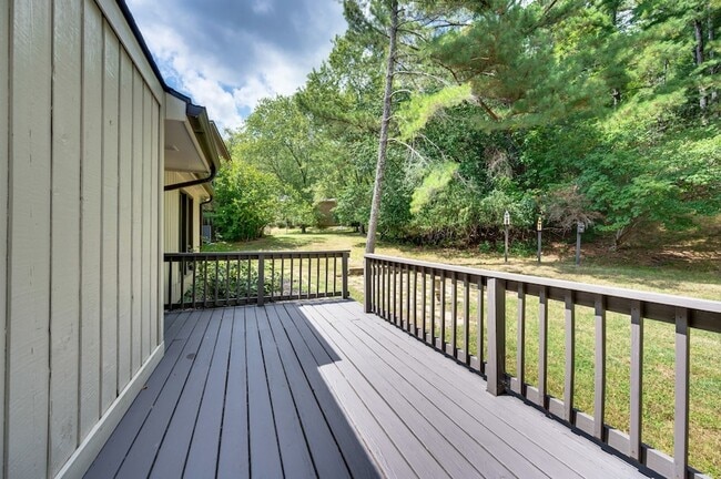 Building Photo - 5116 Prince Phillip Cove