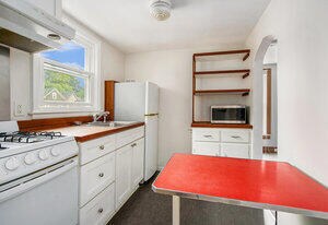 Building Photo - 515 3rd St