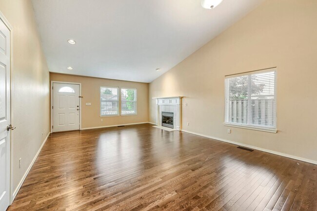 Building Photo - Single-Level 4BR/2BA Ranch — Spacious 3-Car Garage & Low-Maintenance Yard (Oregon City / Fairway ...