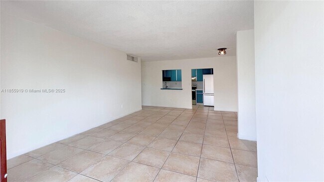 Building Photo - 4670 NW 79th Ave