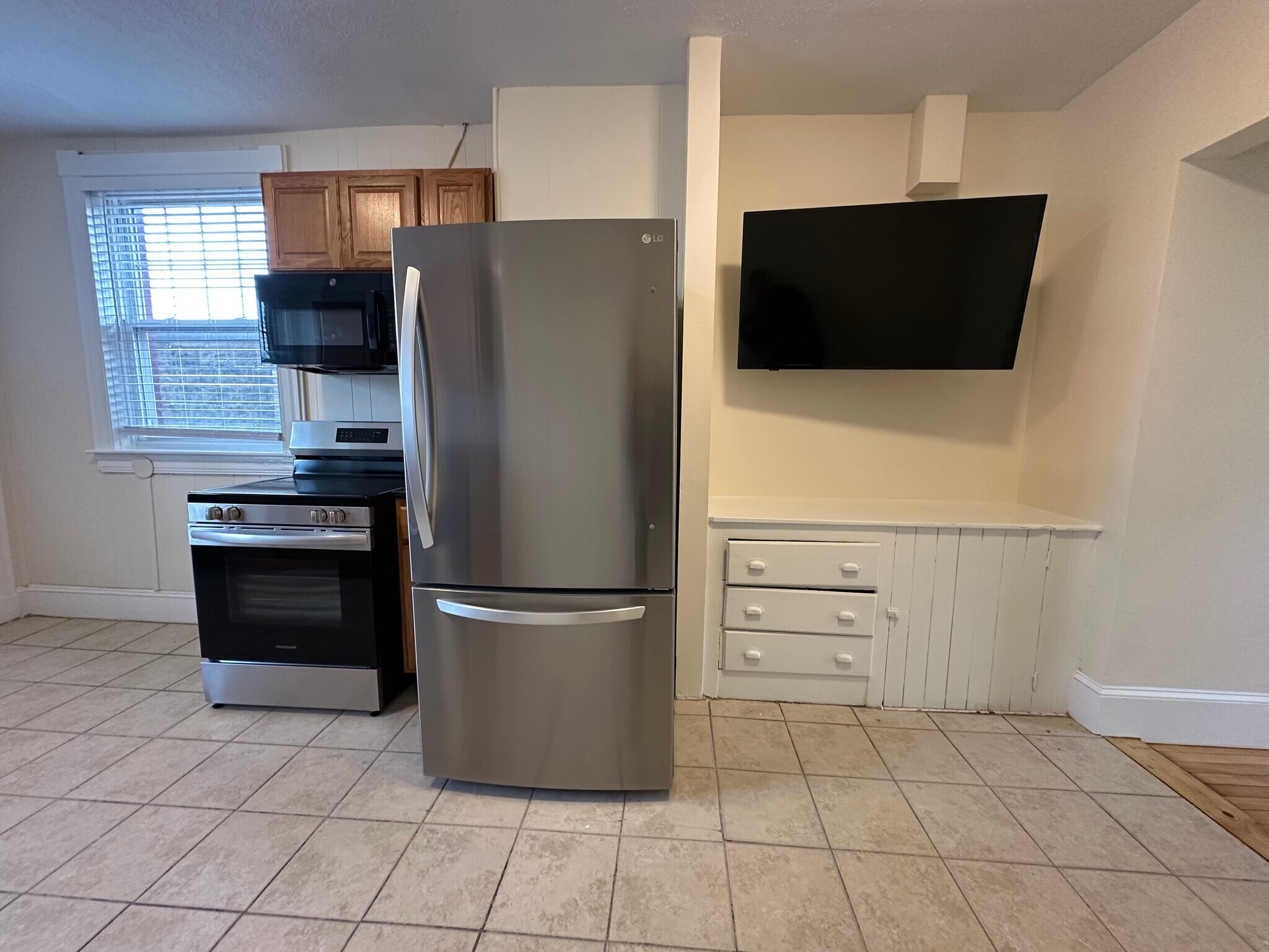 Building Photo - 30 Wadsworth St