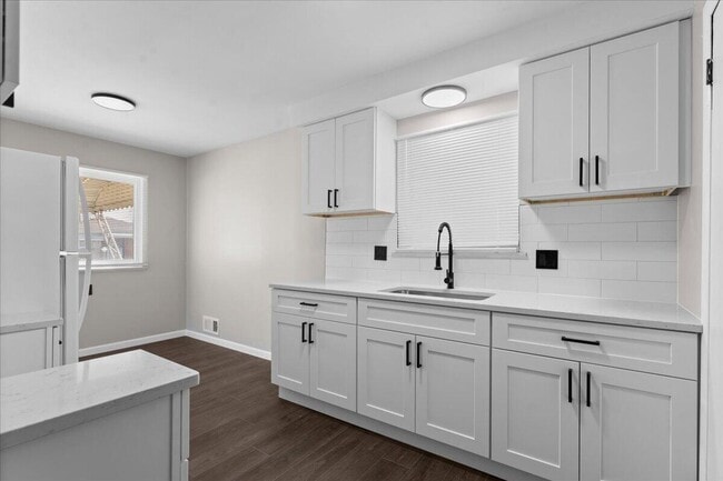 Building Photo - 20247 Griggs St