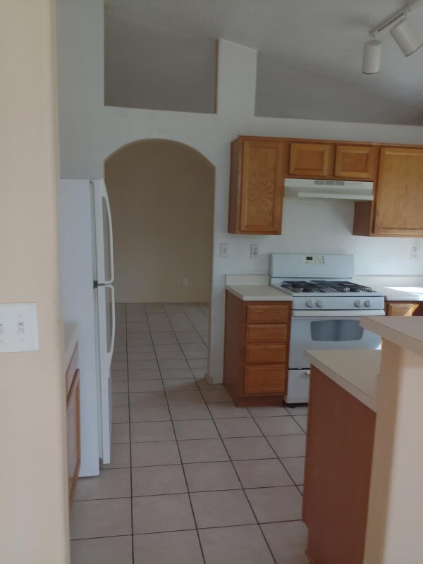 Building Photo - 4761 Jessica Dr NE