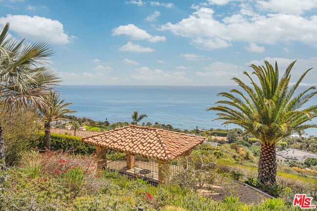Building Photo - 4440 Encinal Canyon Rd