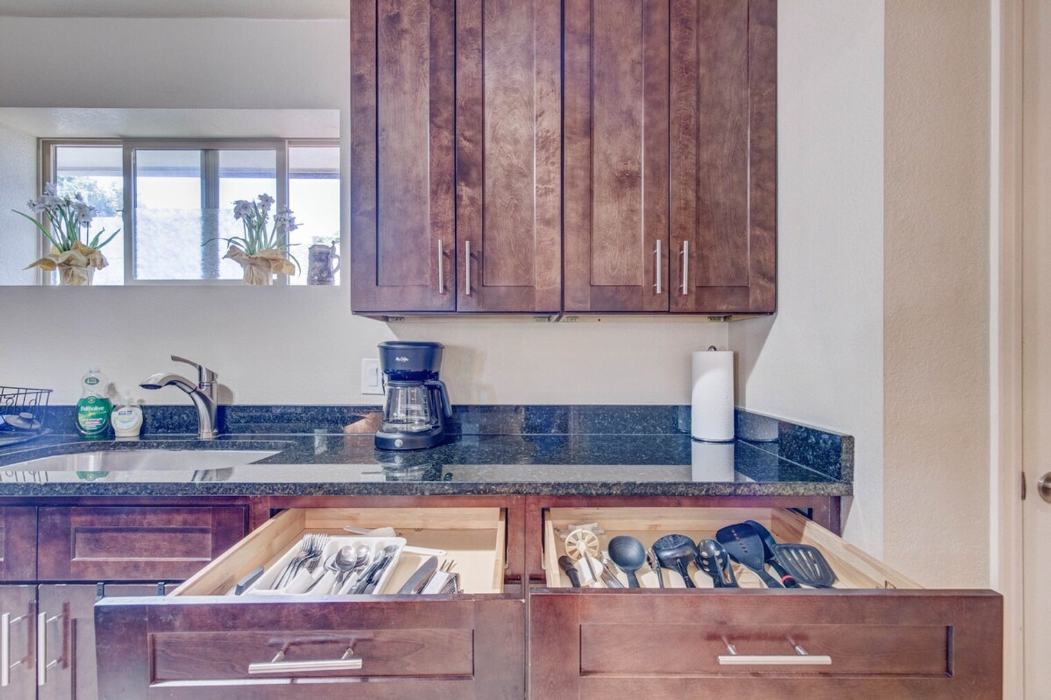 Building Photo - 1363 Pierce St