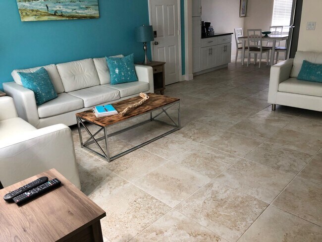 Building Photo - 1236 Beach Rd