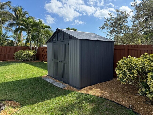 Building Photo - 1611 Treemont Ave