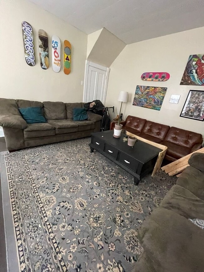 Building Photo - 2811 Glendora Ave