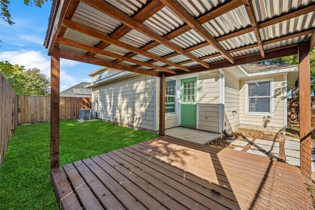 Building Photo - 214 John Alber Rd