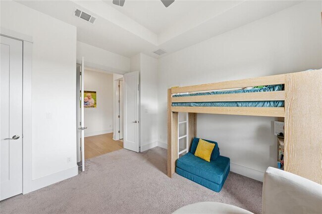 Building Photo - 321 Sweet Grass Ln