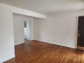 Building Photo - 2 Springwood Cir