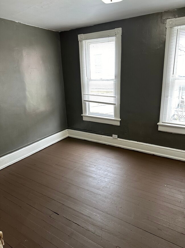 Building Photo - 216 Milton Pl
