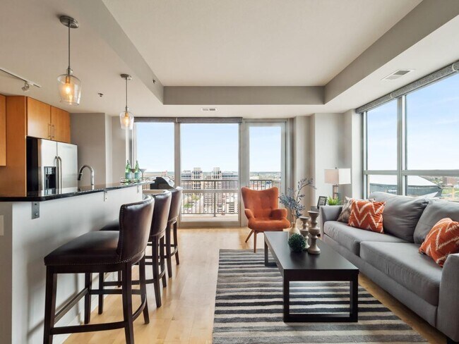 Building Photo - 929 Portland Ave