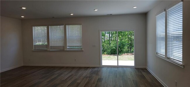 Building Photo - 2801 Habibi Ct
