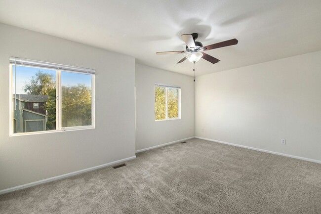 Building Photo - 3950 Celtic Ln