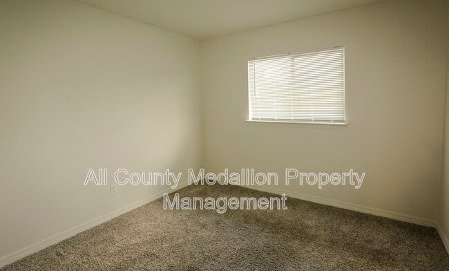Building Photo - 2511 Hightower Ave S