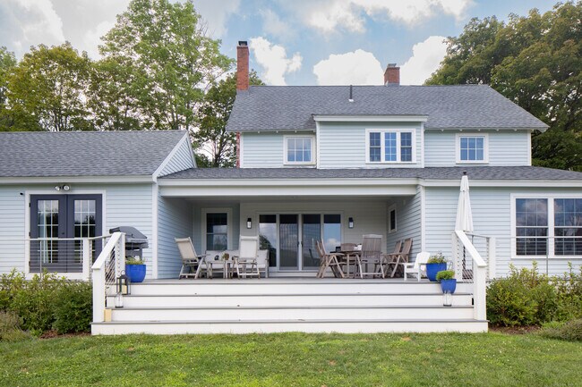 Building Photo - 41 Loon Meadow Dr
