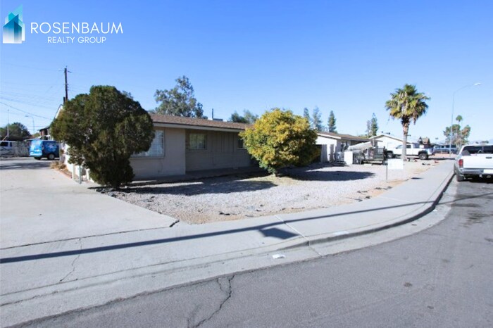 Building Photo - 320 S Allen