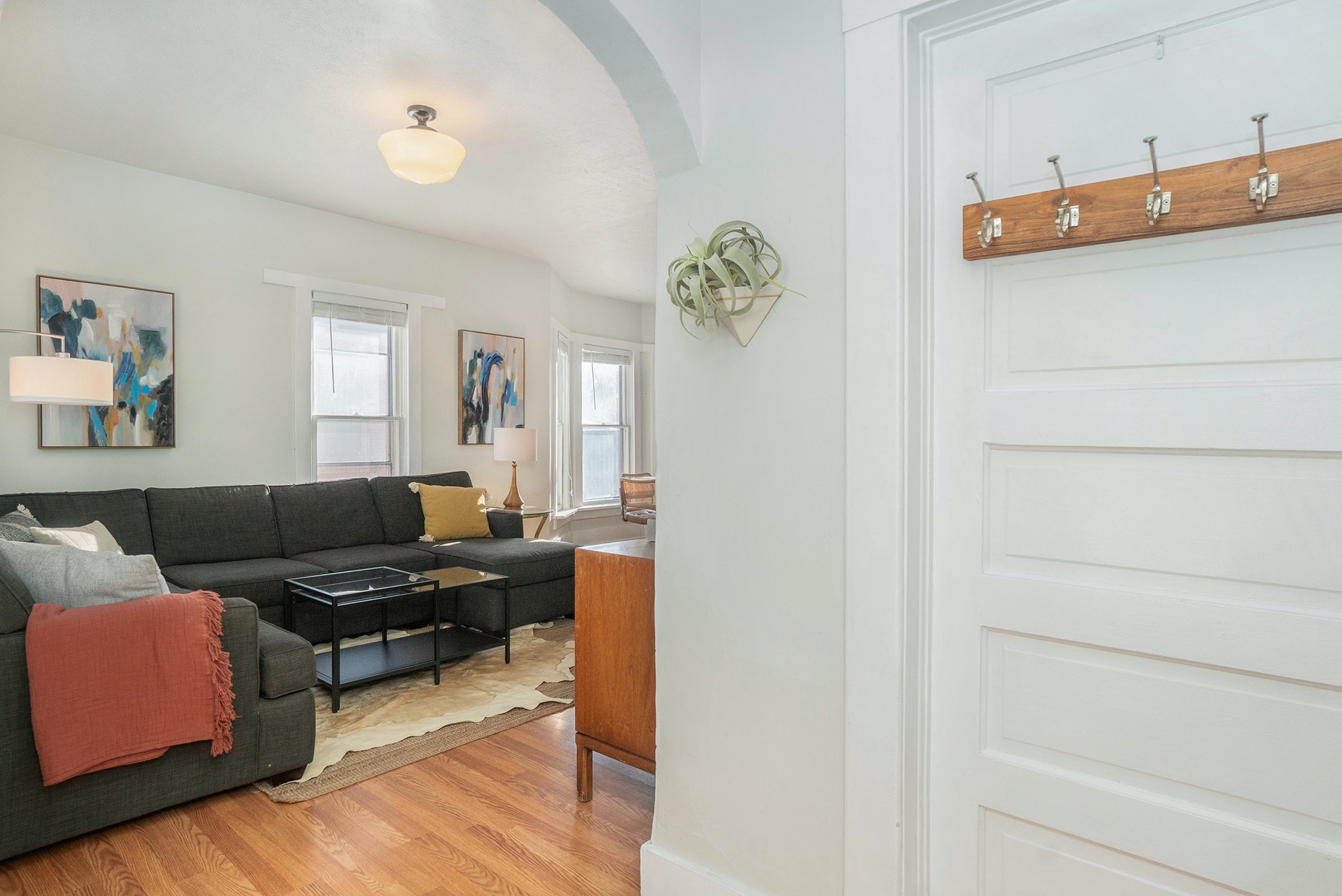 Entryway - 515 West Mulberry Street