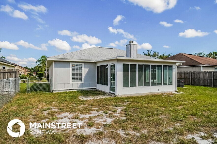 Building Photo - 13006 Staffordshire Dr S