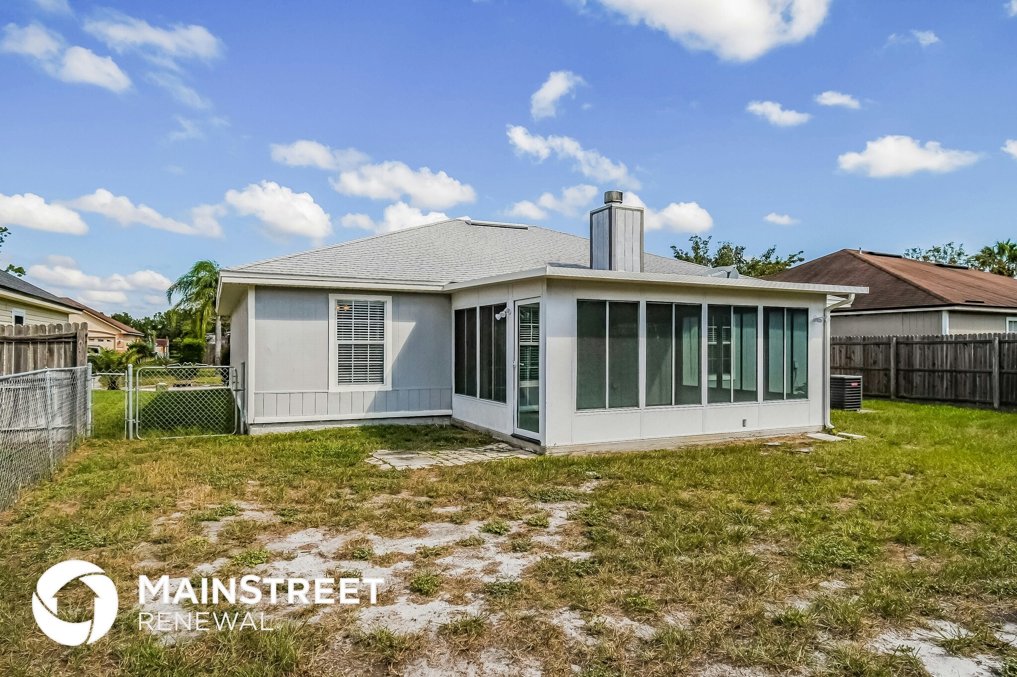 Building Photo - 13006 Staffordshire Dr S