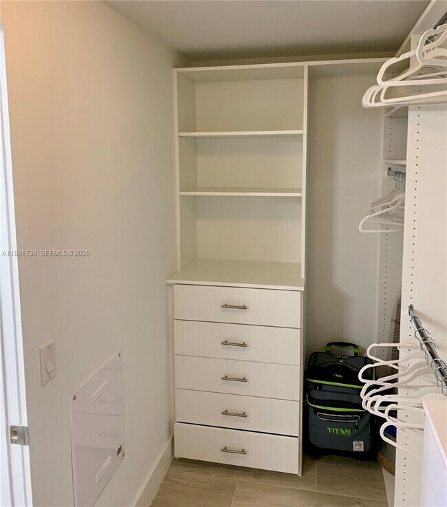 Building Photo - 16385 Biscayne Blvd